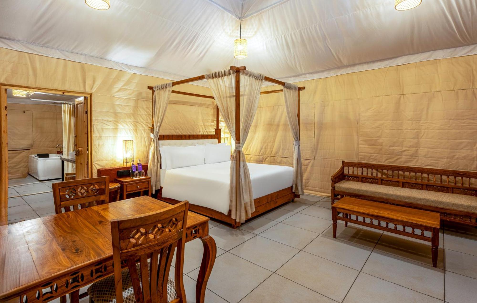 Radisson Blu Plaza Resort & Convention Centre Karjat Ngoại thất bức ảnh